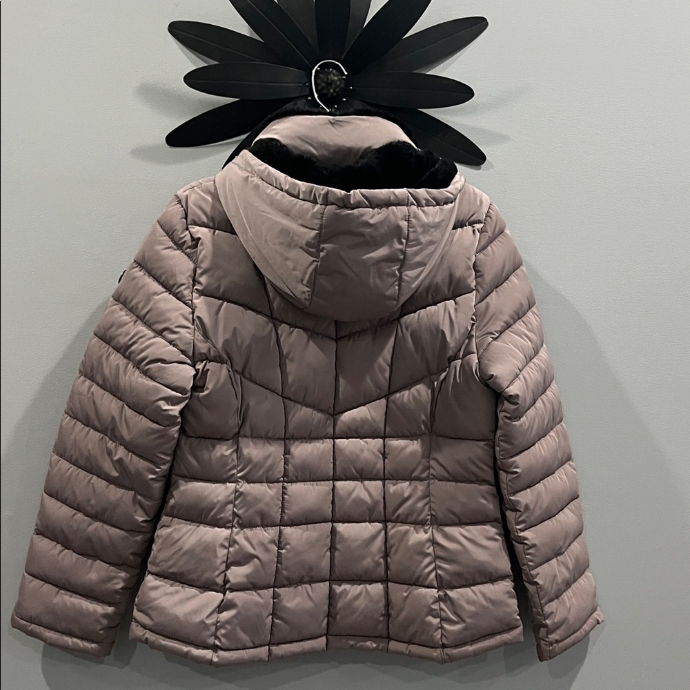 Calvin Klein Women's Puffer Jacket Size Medium Great Pre-Owned Condition - Picture 2 of 6